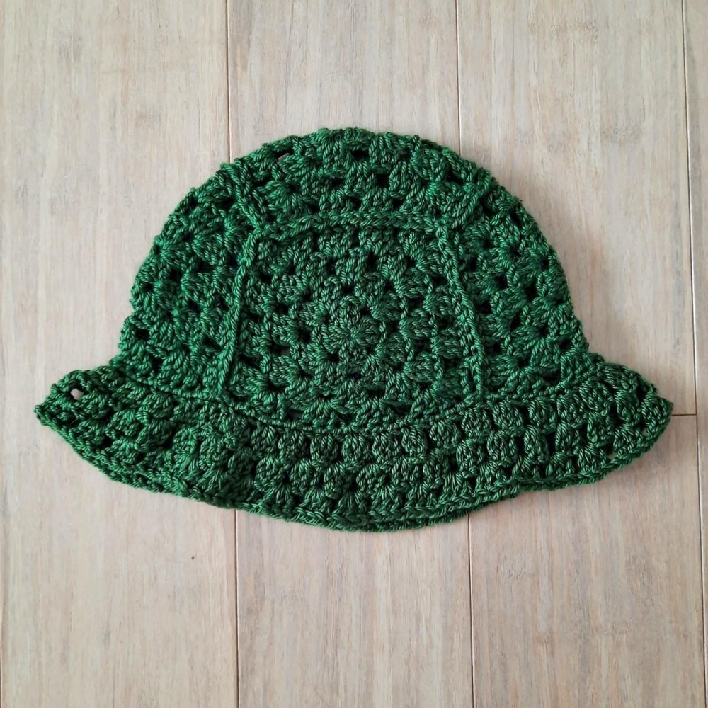 Crochet Granny Square Bucket Hat (dark sage)